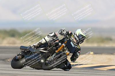 media/Jan-15-2026-Racers Edge (Thu) [[dfebeb70ab]]/2-A Group/Session 3 (Turn 16)/